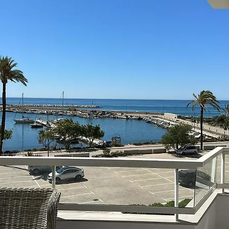 Apartmán Puerto Front Line With Sea Views Estepona