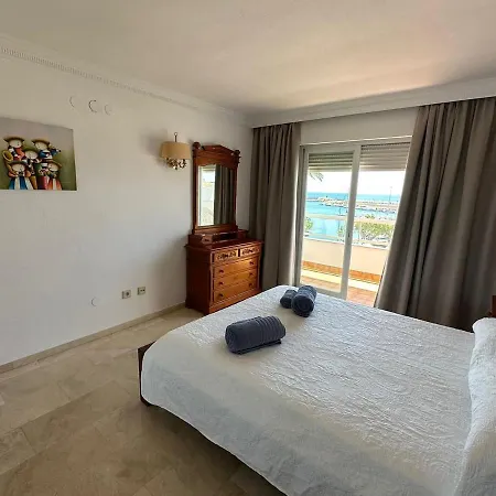 Puerto Front Line With Sea Views *
