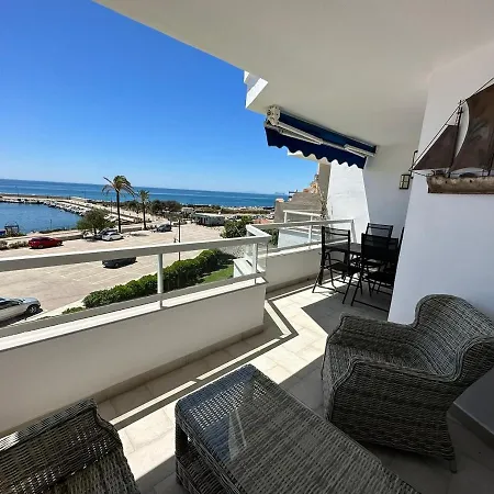 Apartman Puerto Front Line With Sea Views Estepona